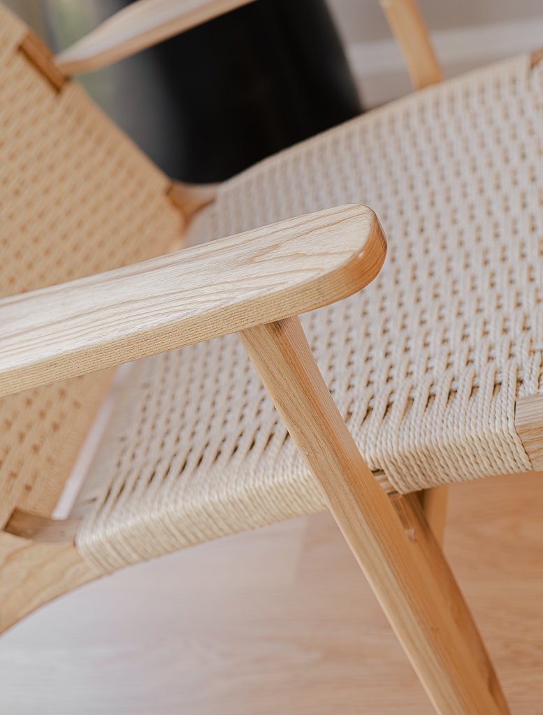 Pierre Chair 32