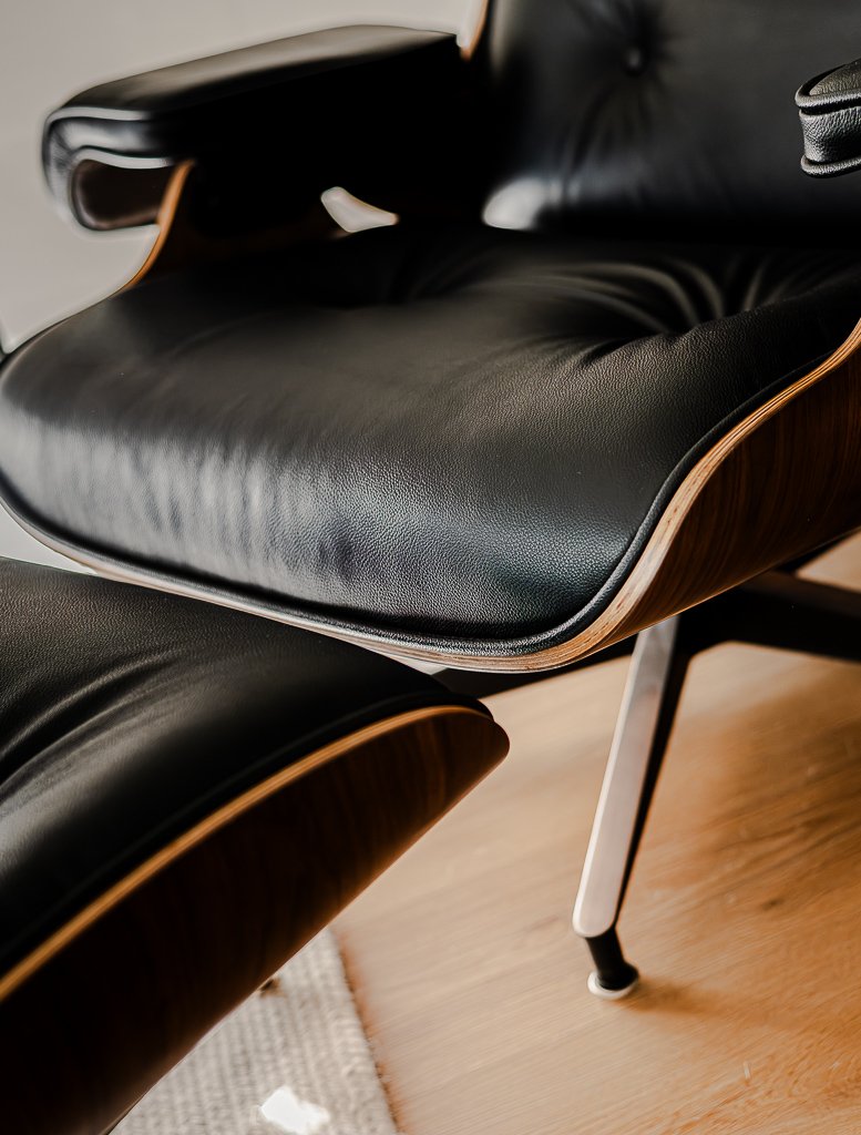Eames Lounge Chair ottoman