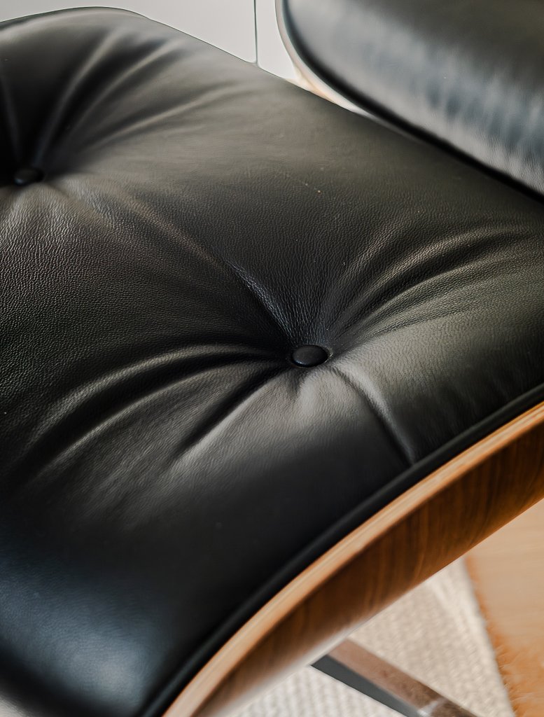 Eames Lounge Chair ottoman